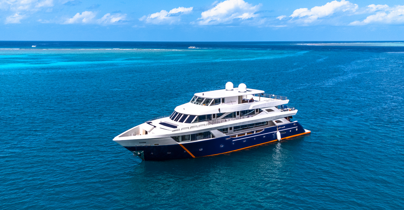 The Liveaboard vs. Resort Debate: Maximizing Your Dive Time