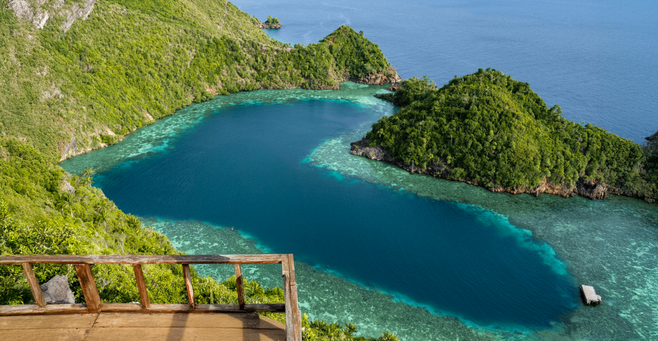 A Raja Ampat Trip Report: My Honest, Day-by-Day Account of the Liveaboard Life
