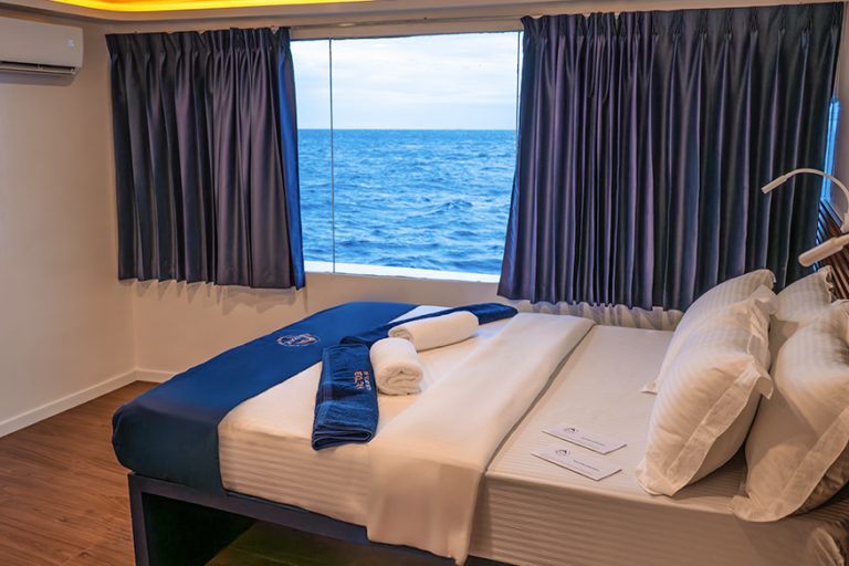 Yacht Luxury Charter