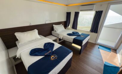 Deluxe Cabin Upper Deck Black Manta Liveaboard