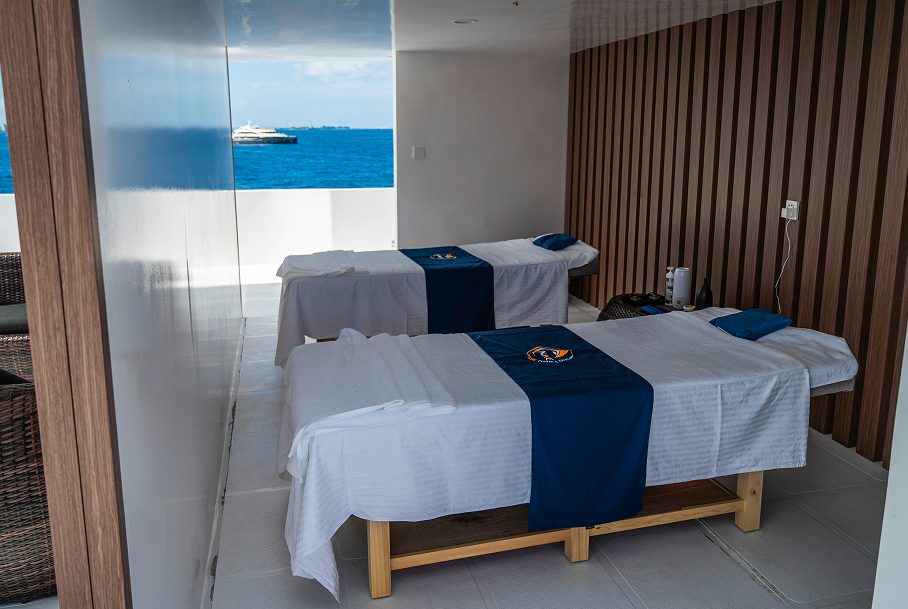 Relaxation deck black manta