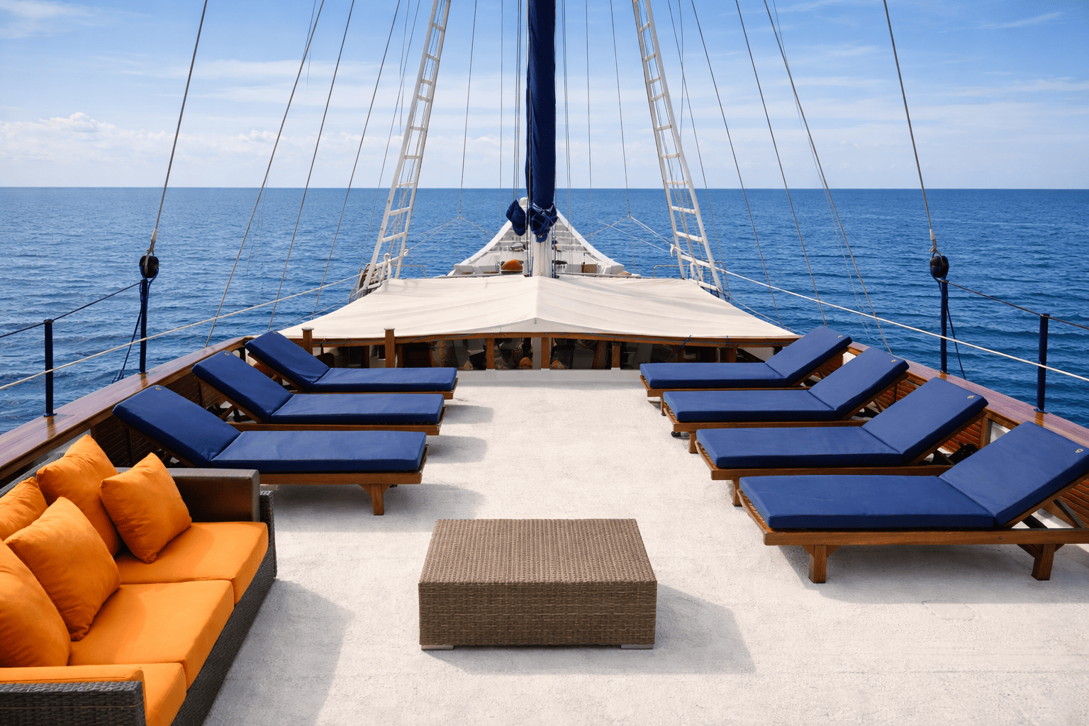 Sun Deck Area Dune Aurora