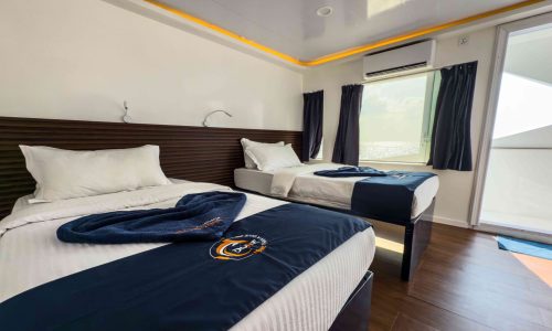 Deluxe Cabin Upper Deck Black Manta Liveaboard